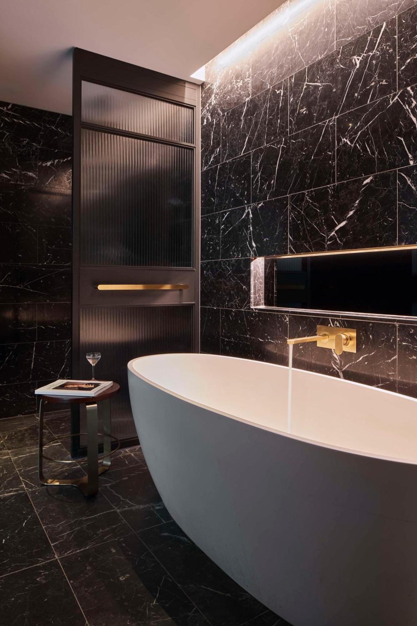 Отель Qt Перт Экстерьер фото Bathroom